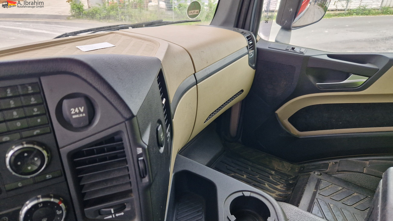 Mercedes-Benz DB 1843 Retarder Kipphydraulik - Тягач: фото 4 Mercedes-Benz DB 1843 Retarder Kipphydraulik - Тягач: фото 4