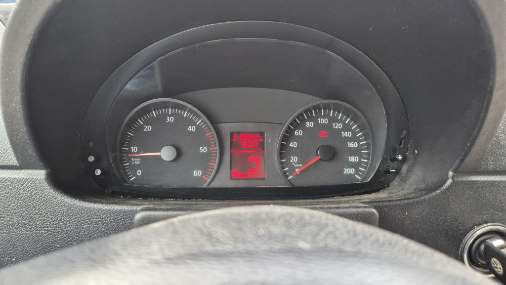 Цельнометаллический фургон VW Crafter 2.5 Diesel Rost ja, technisch super, HU neu 01 2025: фото 13