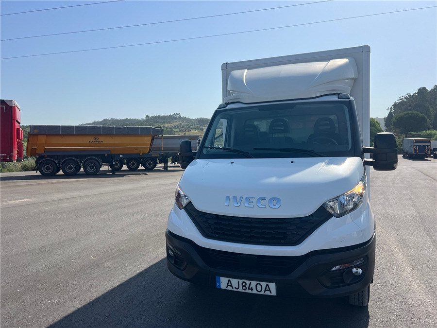 Iveco 35C16H - Грузовик с закрытым кузовом: фото 2 Iveco 35C16H - Грузовик с закрытым кузовом: фото 2