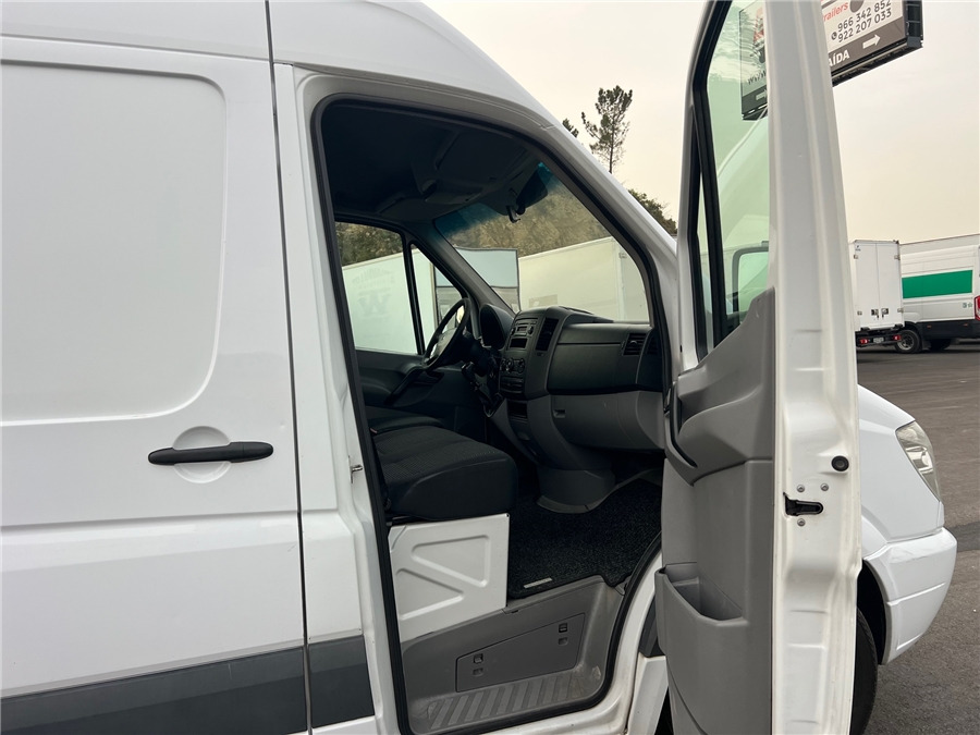 Цельнометаллический фургон MERCEDES-BENZ SPRINTER 315CDI: фото 12