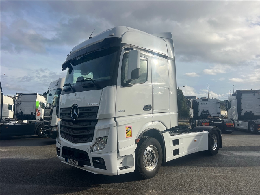 MERCEDES-BENZ 1851 / RETARDER - Тягач: фото 3 MERCEDES-BENZ 1851 / RETARDER - Тягач: фото 3