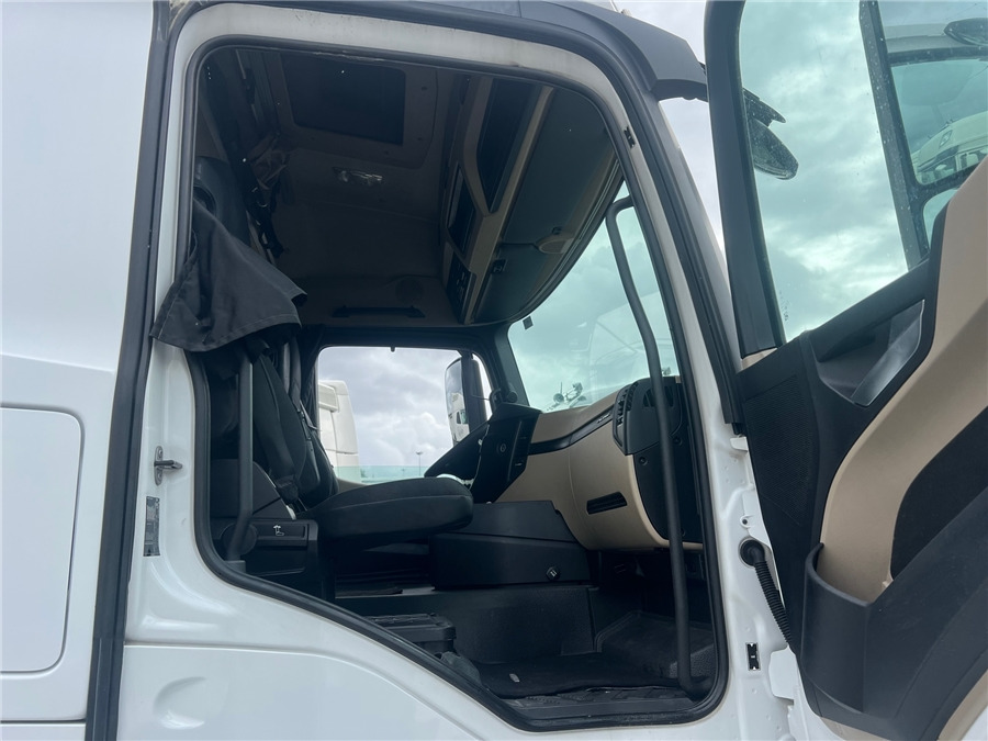 Тягач MERCEDES-BENZ ACTROS 1845 LS: фото 10