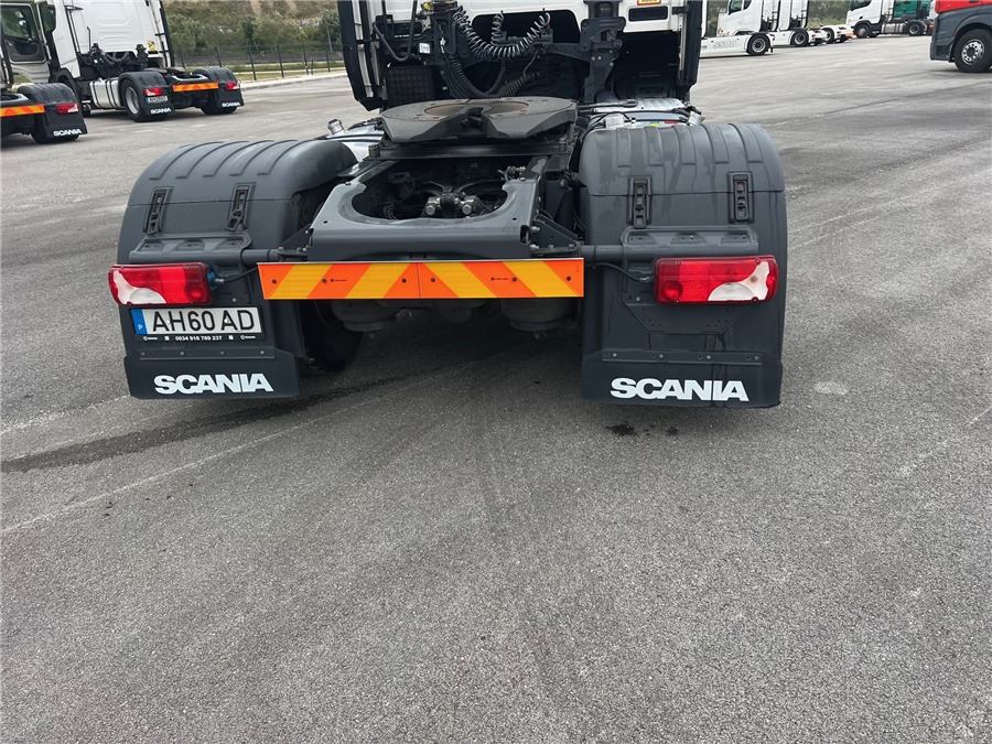 Тягач Scania R450: фото 10