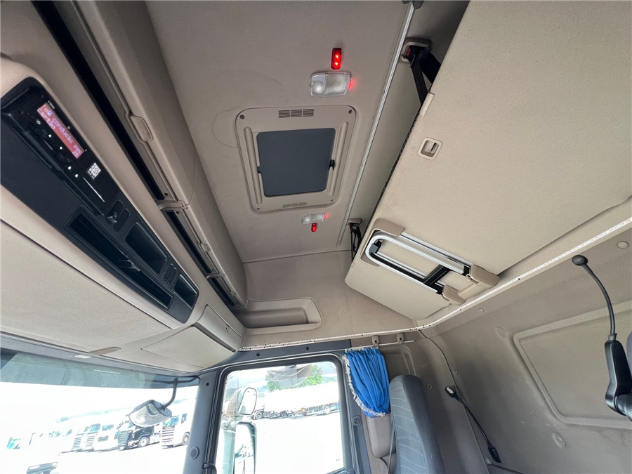 Тягач Scania R450: фото 17