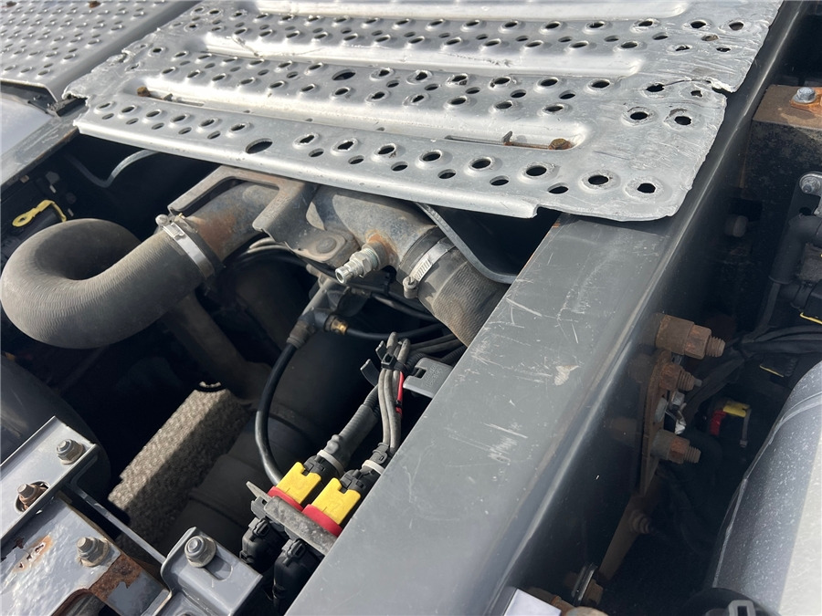 Тягач Scania R450: фото 8