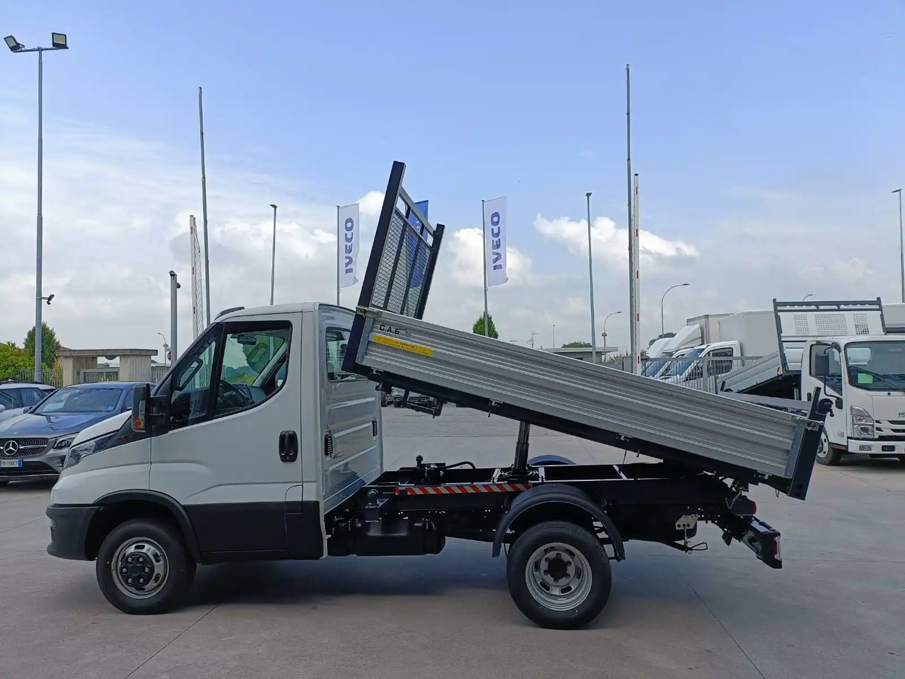 Малотоннажный самосвал IVECO DAILY 35C16 3000 cc KM 0: фото 8