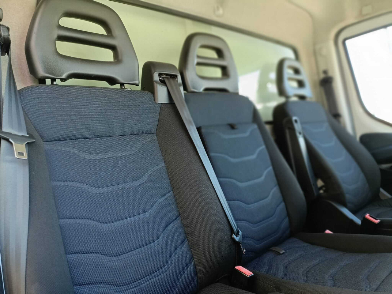 IVECO DAILY 60C18 RIBALTABILE CON GRU - Самосвал: фото 5 IVECO DAILY 60C18 RIBALTABILE CON GRU - Самосвал: фото 5