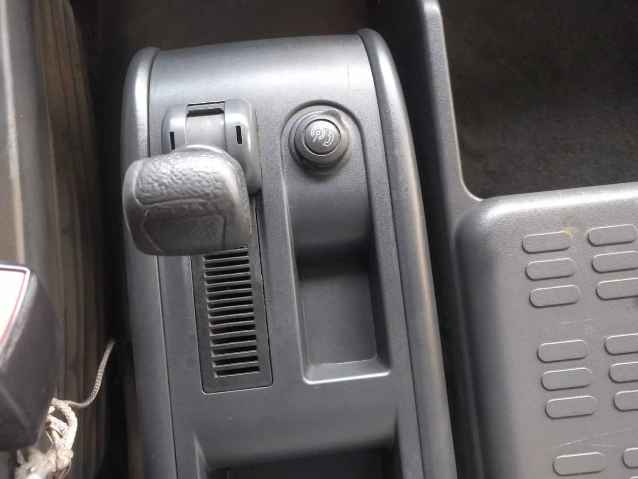 Грузовик с закрытым кузовом IVECO EUROCARGO 120E18: фото 20