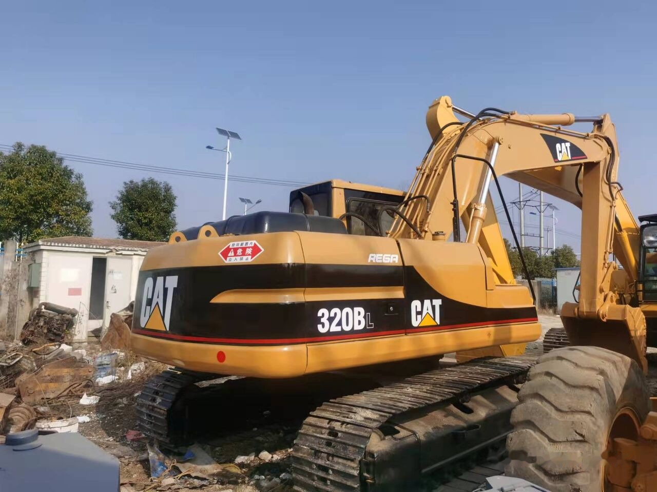 Caterpillar 320B - Гусеничный экскаватор: фото 2 Caterpillar 320B - Гусеничный экскаватор: фото 2