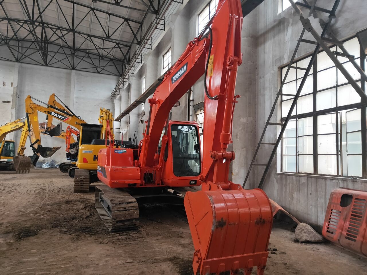 Doosan DH150LC-7 - Гусеничный экскаватор: фото 4 Doosan DH150LC-7 - Гусеничный экскаватор: фото 4