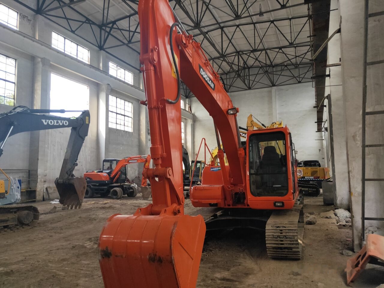 Doosan DH150LC-7 - Гусеничный экскаватор: фото 5 Doosan DH150LC-7 - Гусеничный экскаватор: фото 5
