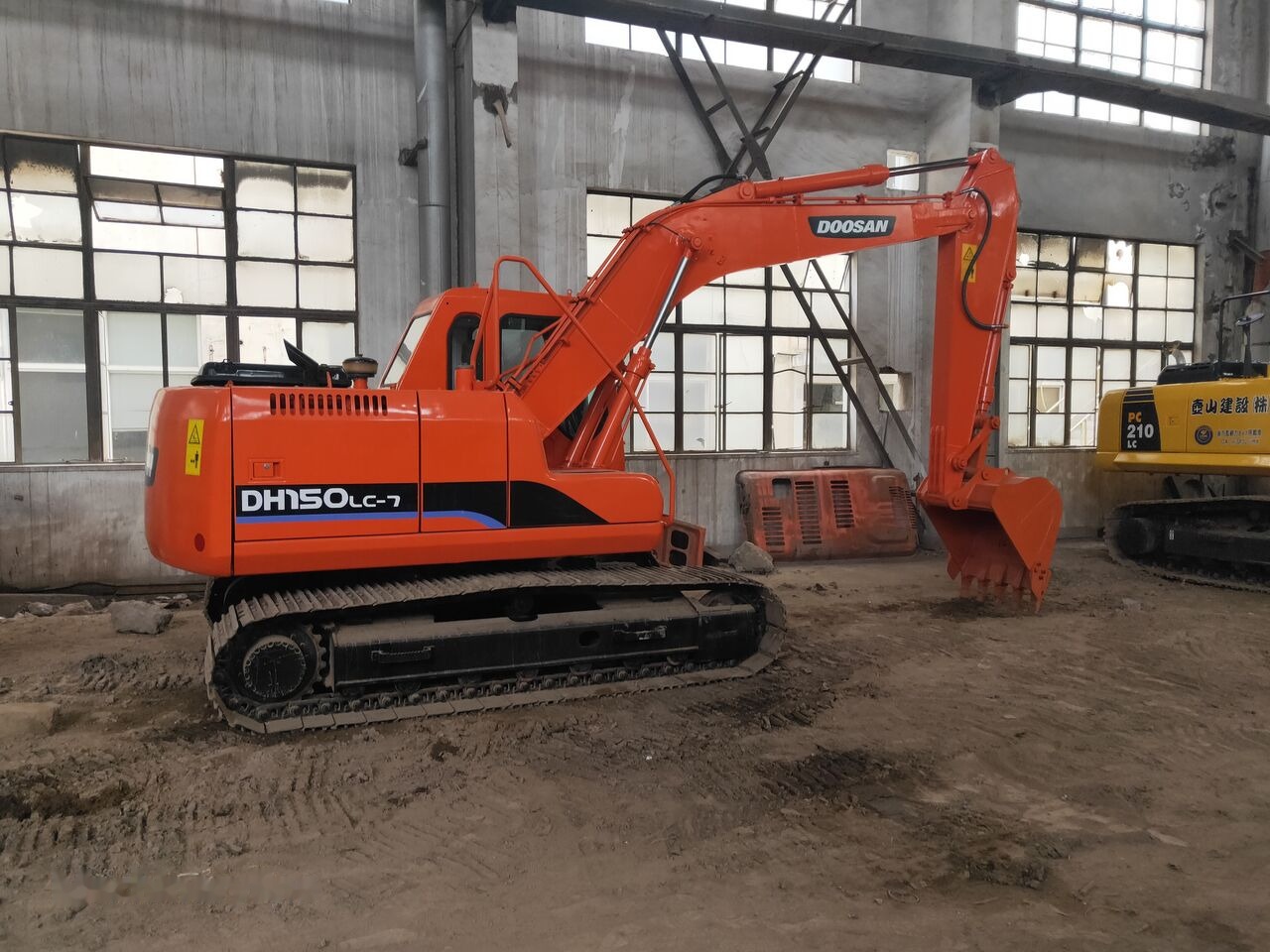Doosan DH150LC-7 - Гусеничный экскаватор: фото 2 Doosan DH150LC-7 - Гусеничный экскаватор: фото 2