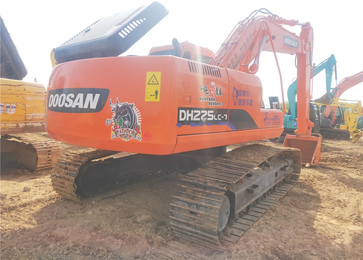 Doosan DH225 - Гусеничный экскаватор: фото 4 Doosan DH225 - Гусеничный экскаватор: фото 4