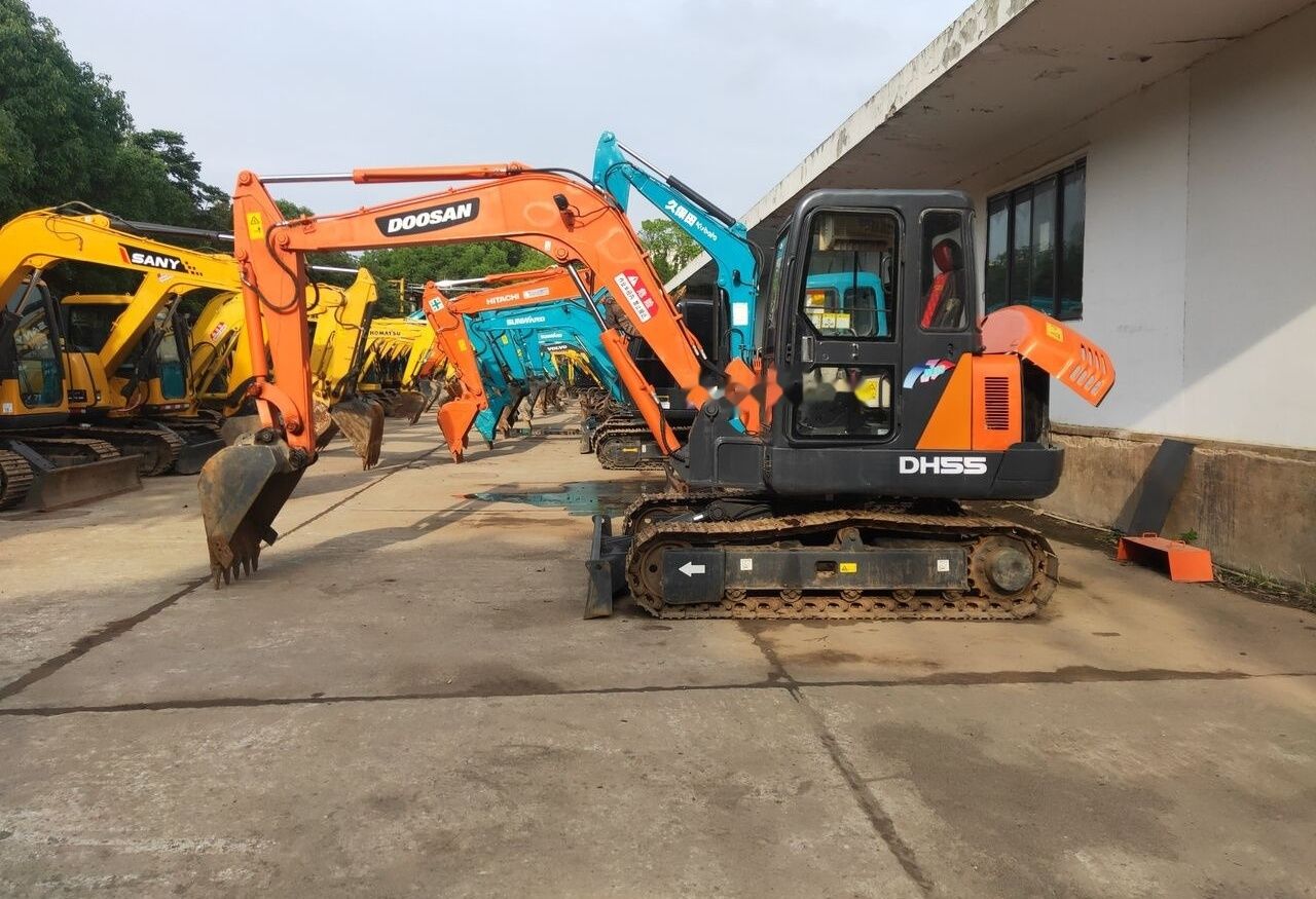 Doosan DH55 - Мини-экскаватор: фото 4 Doosan DH55 - Мини-экскаватор: фото 4