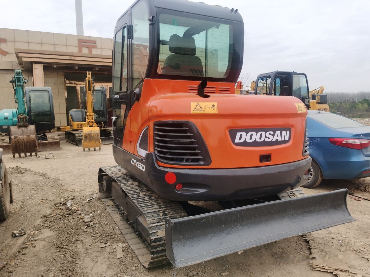 Doosan DX60 - Гусеничный экскаватор: фото 5 Doosan DX60 - Гусеничный экскаватор: фото 5