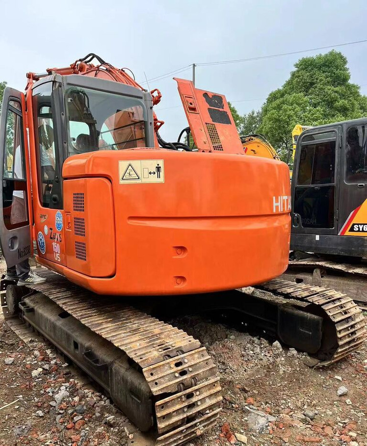 Hitachi ZX135 - Гусеничный экскаватор: фото 4 Hitachi ZX135 - Гусеничный экскаватор: фото 4