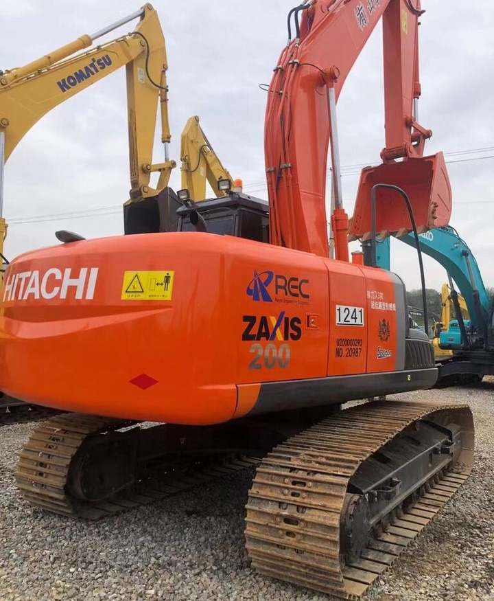 Hitachi ZX200-3 - Гусеничный экскаватор: фото 3 Hitachi ZX200-3 - Гусеничный экскаватор: фото 3