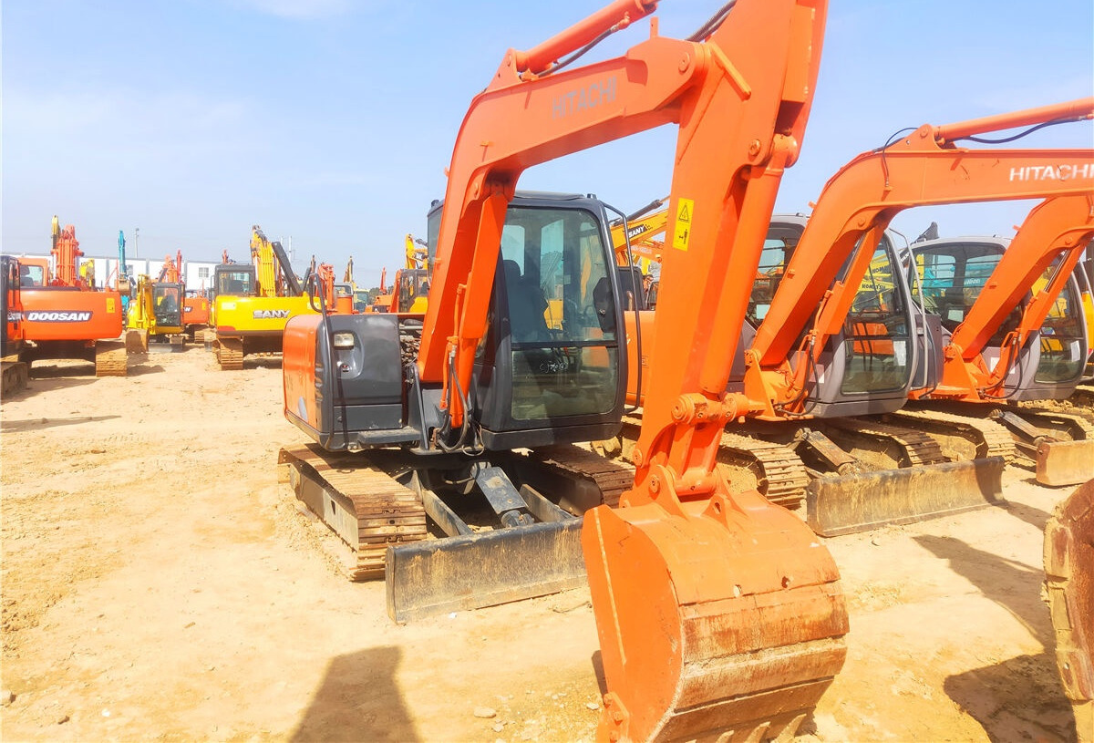 Hitachi ZX60 - Мини-экскаватор: фото 4 Hitachi ZX60 - Мини-экскаватор: фото 4