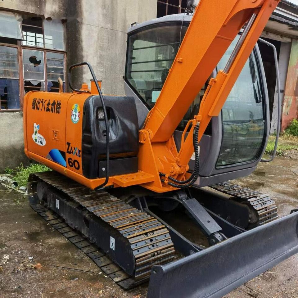 Hitachi ZX60 - Гусеничный экскаватор: фото 4 Hitachi ZX60 - Гусеничный экскаватор: фото 4