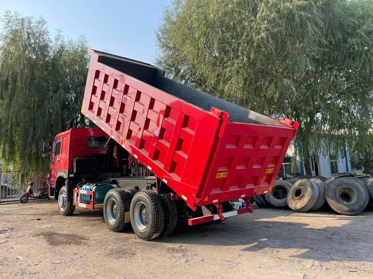 Howo 371 6X4 - Самосвал: фото 4 Howo 371 6X4 - Самосвал: фото 4