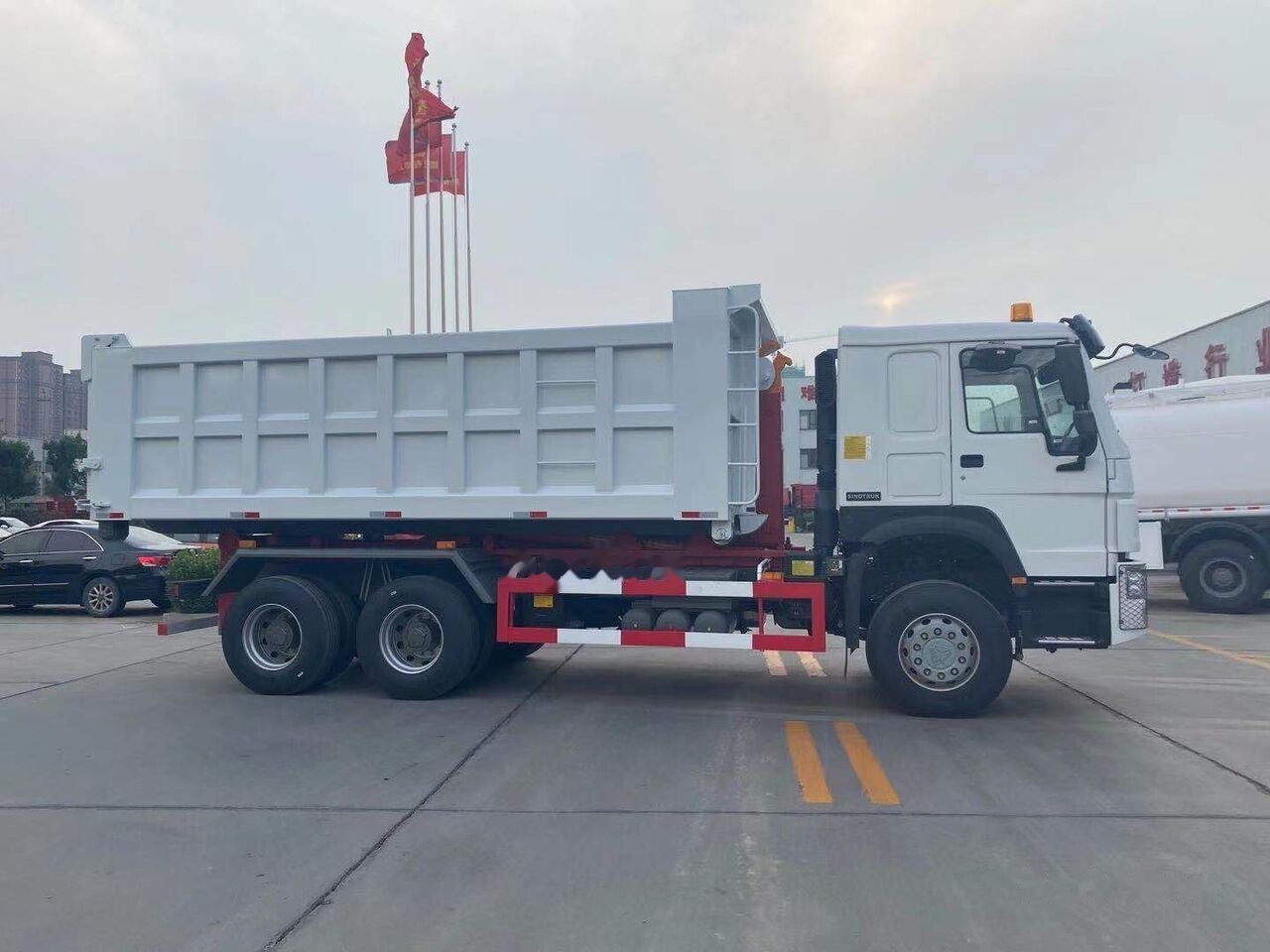 Howo 371 - Самосвал: фото 2 Howo 371 - Самосвал: фото 2