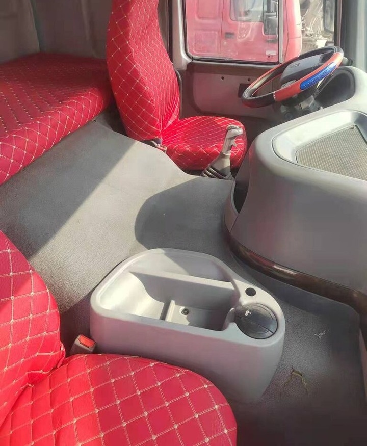 Howo 371 - Самосвал, Автоманипулятор: фото 1 Howo 371 - Самосвал, Автоманипулятор: фото 1