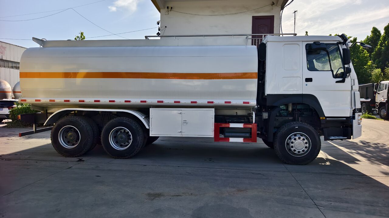 Howo 371 - Грузовик-цистерна: фото 4 Howo 371 - Грузовик-цистерна: фото 4