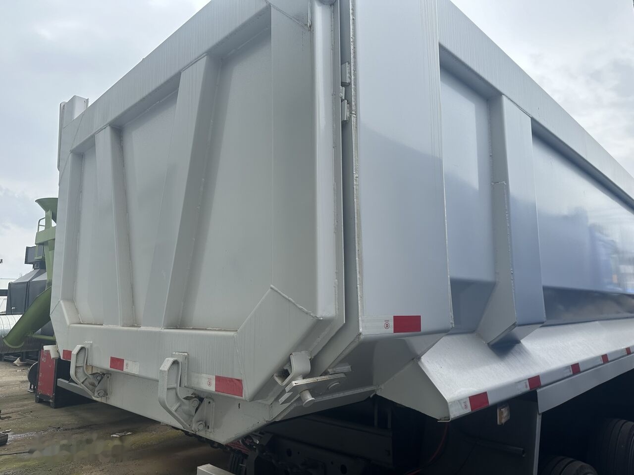 Howo - Самосвал: фото 1 Howo - Самосвал: фото 1