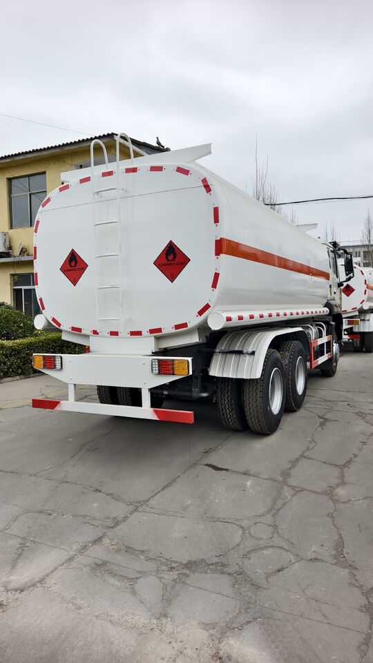 Howo NX 6X4 - Грузовик-цистерна: фото 4 Howo NX 6X4 - Грузовик-цистерна: фото 4