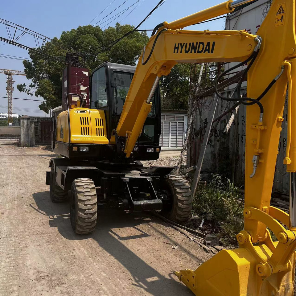 Hyundai R60W-7 - Колёсный экскаватор: фото 3 Hyundai R60W-7 - Колёсный экскаватор: фото 3