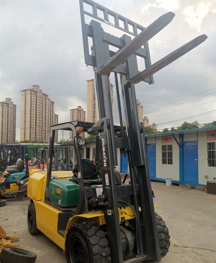 Komatsu FD50 - Дизельный погрузчик: фото 2 Komatsu FD50 - Дизельный погрузчик: фото 2