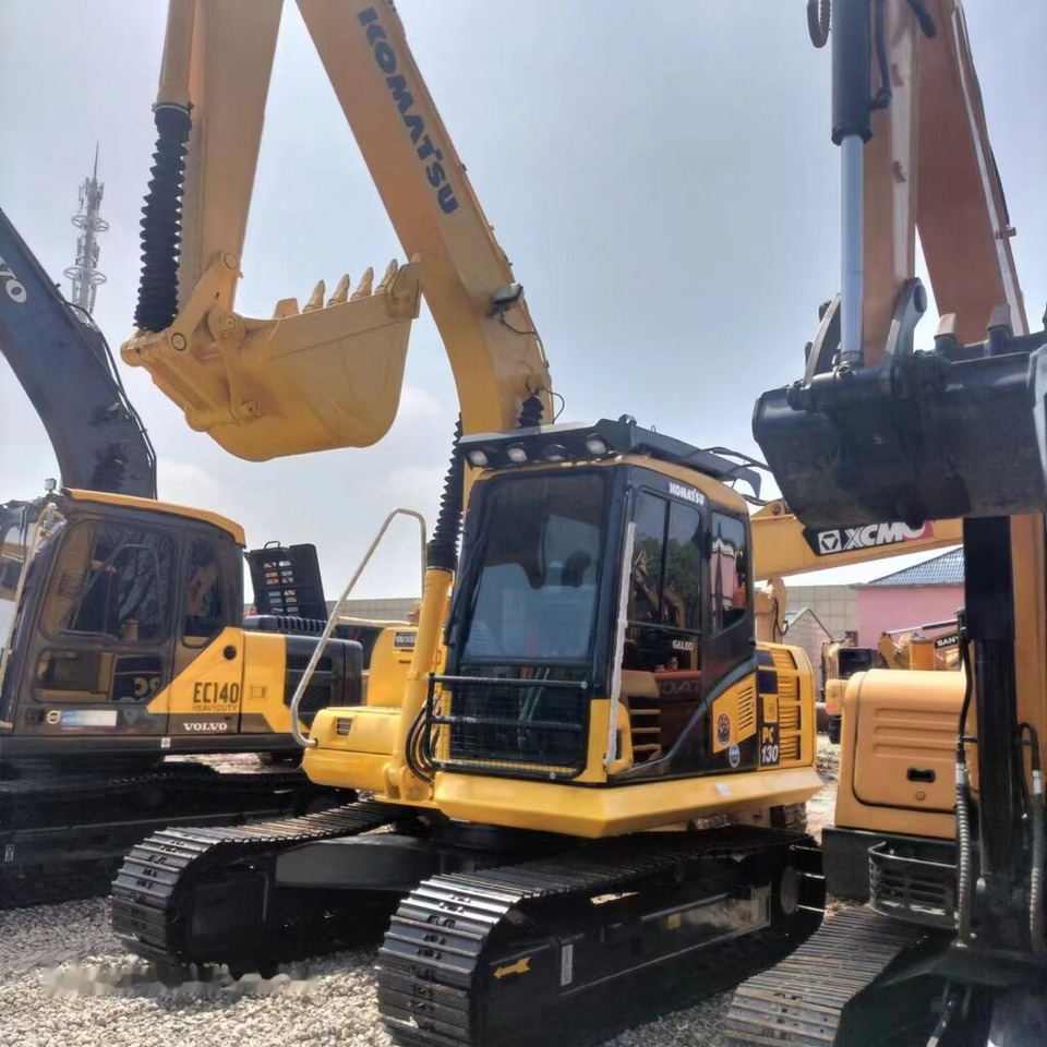 Komatsu PC130 - Гусеничный экскаватор: фото 3 Komatsu PC130 - Гусеничный экскаватор: фото 3