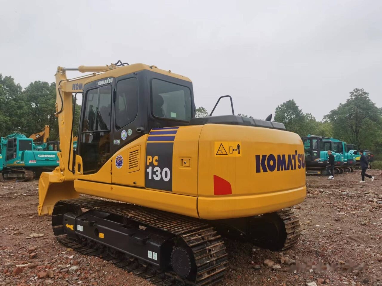 Komatsu PC130 - Гусеничный экскаватор: фото 2 Komatsu PC130 - Гусеничный экскаватор: фото 2