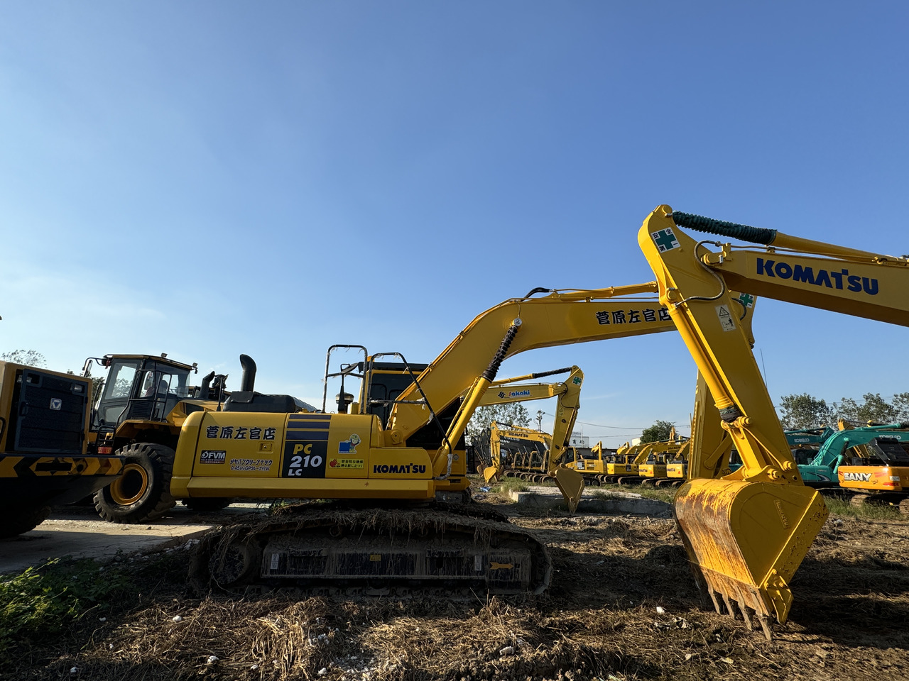 Komatsu PC210-8 - Гусеничный экскаватор: фото 5 Komatsu PC210-8 - Гусеничный экскаватор: фото 5