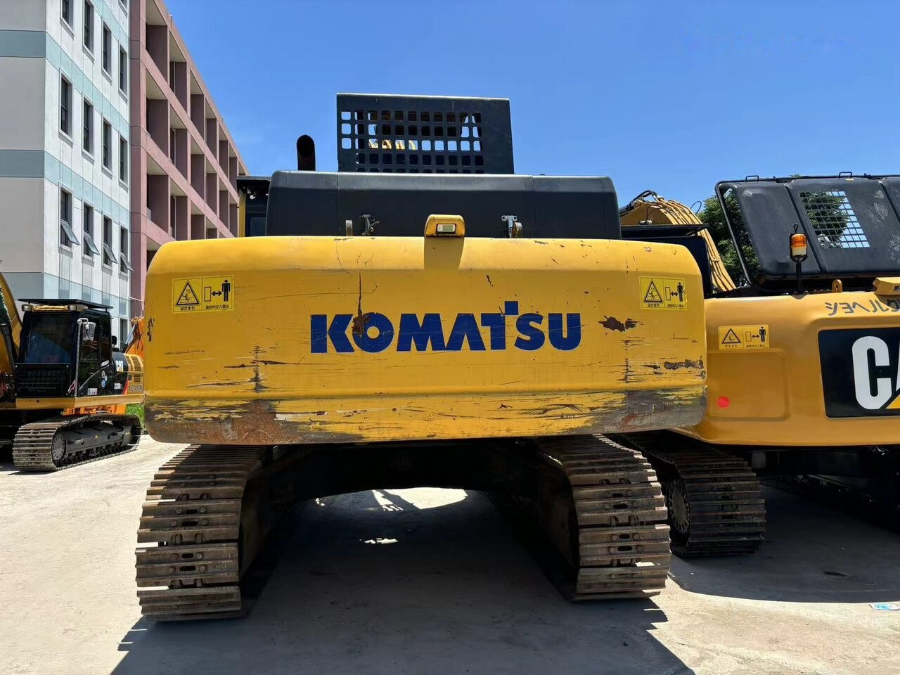Komatsu PC400-8 - Гусеничный экскаватор: фото 1 Komatsu PC400-8 - Гусеничный экскаватор: фото 1