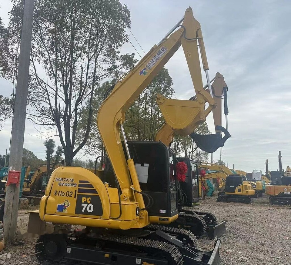 Komatsu PC70 - Мини-экскаватор: фото 2 Komatsu PC70 - Мини-экскаватор: фото 2