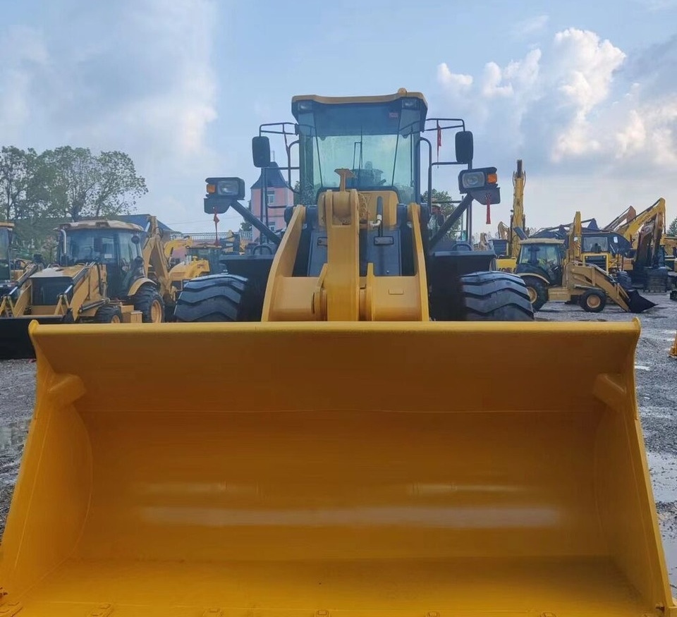 SDLG L958F - Колёсный погрузчик: фото 1 SDLG L958F - Колёсный погрузчик: фото 1