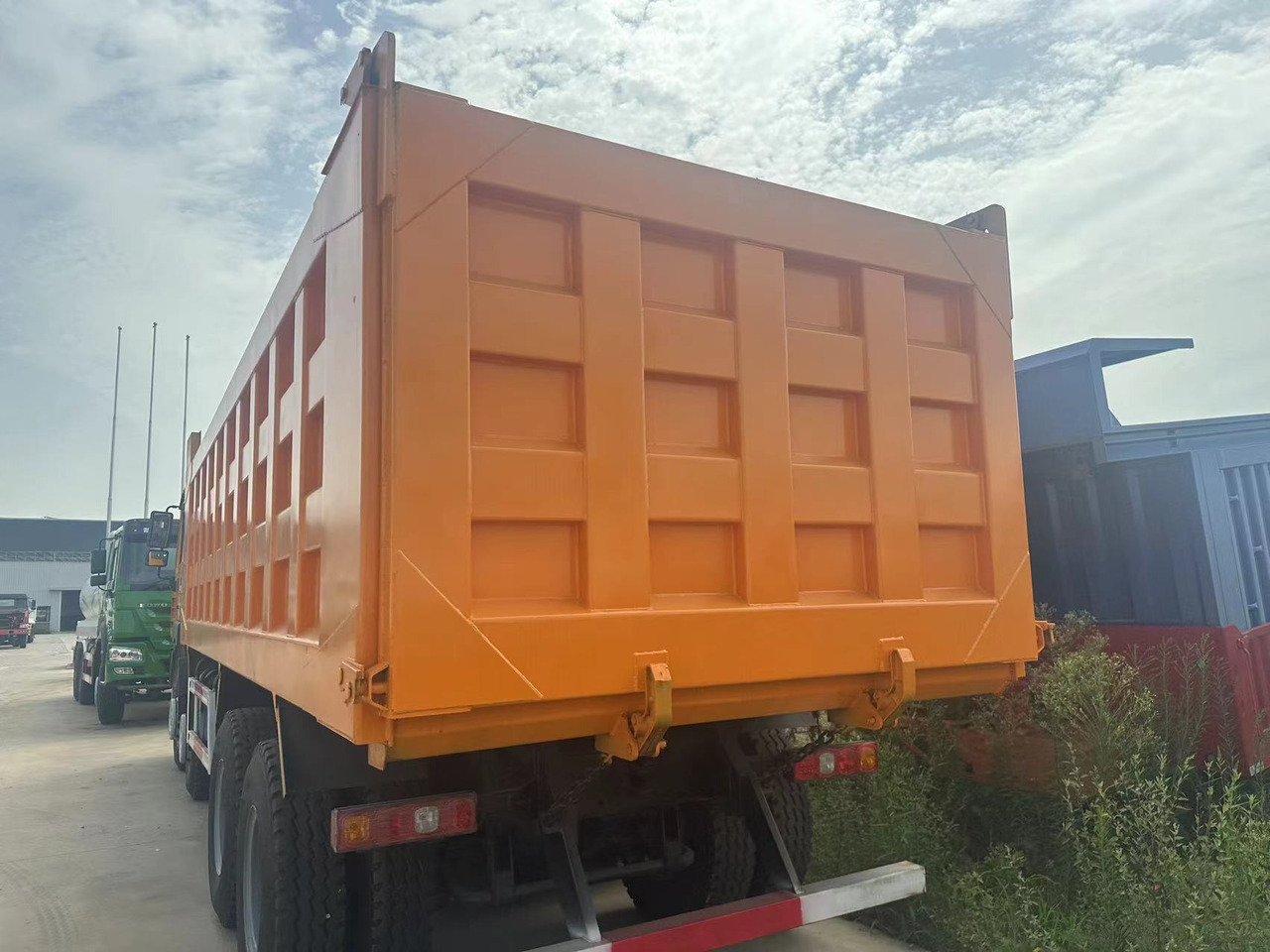 Shacman F3000 8x4 - Самосвал: фото 4 Shacman F3000 8x4 - Самосвал: фото 4