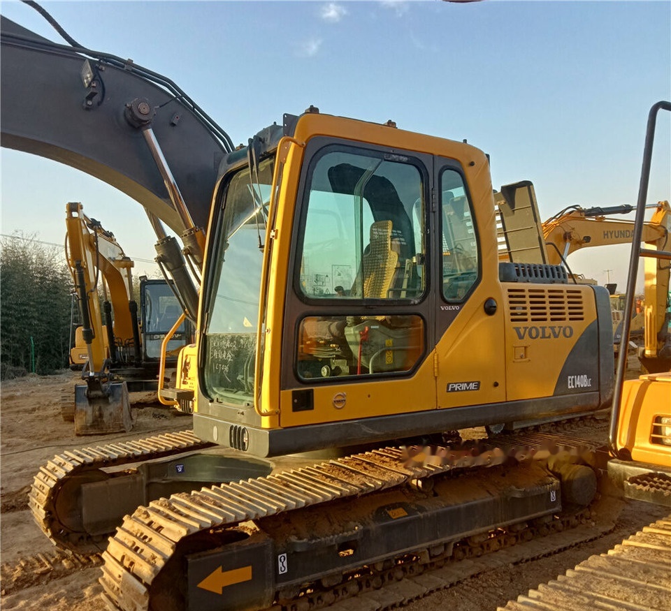 Volvo EC140B - Гусеничный экскаватор: фото 1 Volvo EC140B - Гусеничный экскаватор: фото 1