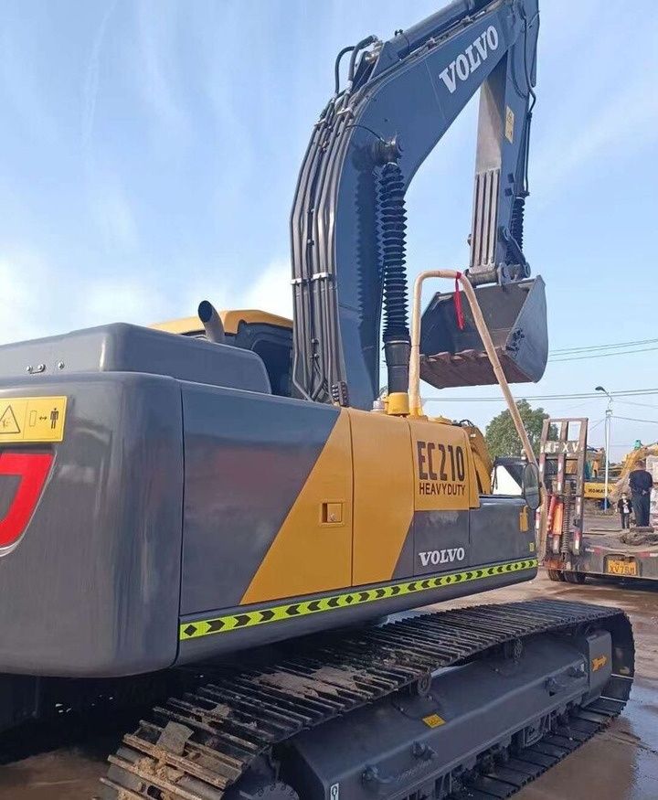 Volvo EC210 - Гусеничный экскаватор: фото 3 Volvo EC210 - Гусеничный экскаватор: фото 3