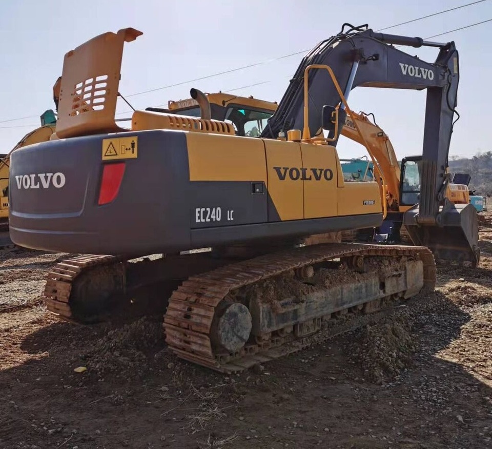 Volvo EC240LC - Гусеничный экскаватор: фото 1 Volvo EC240LC - Гусеничный экскаватор: фото 1