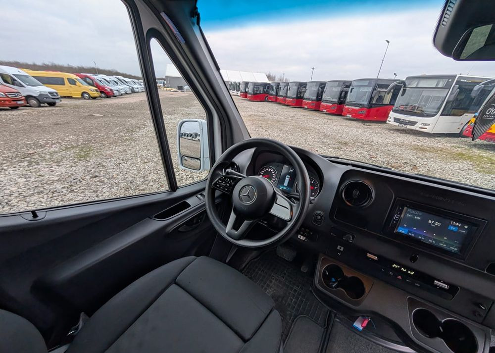 Микроавтобус, Пассажирский фургон Mercedes-Benz Sprinter 519: фото 15
