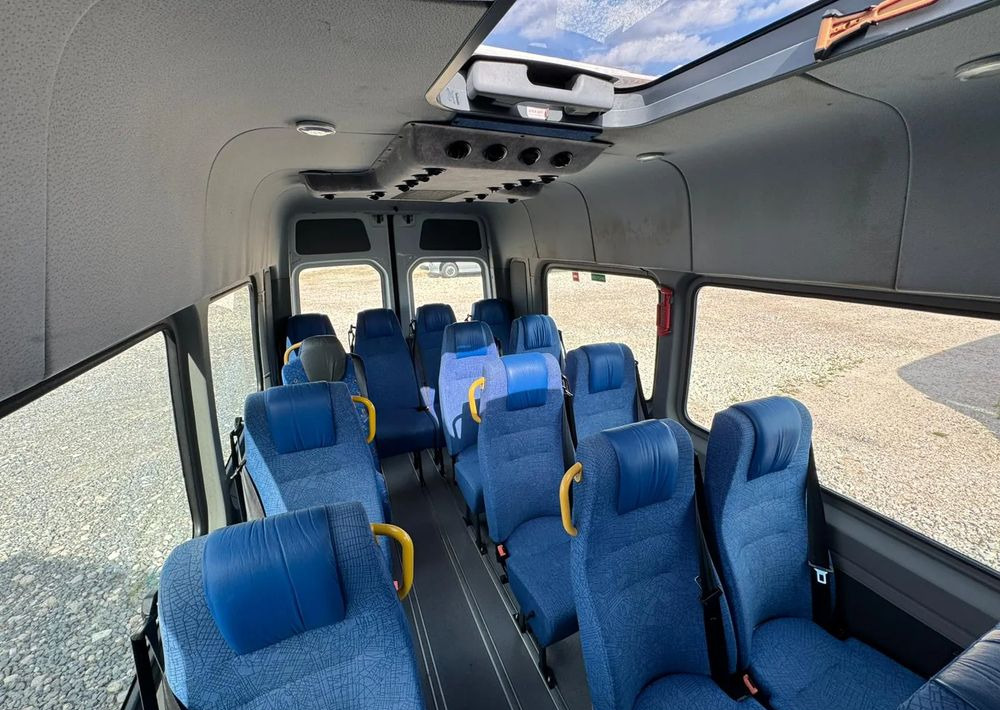 Volkswagen Crafter - Микроавтобус, Пассажирский фургон: фото 5 Volkswagen Crafter - Микроавтобус, Пассажирский фургон: фото 5