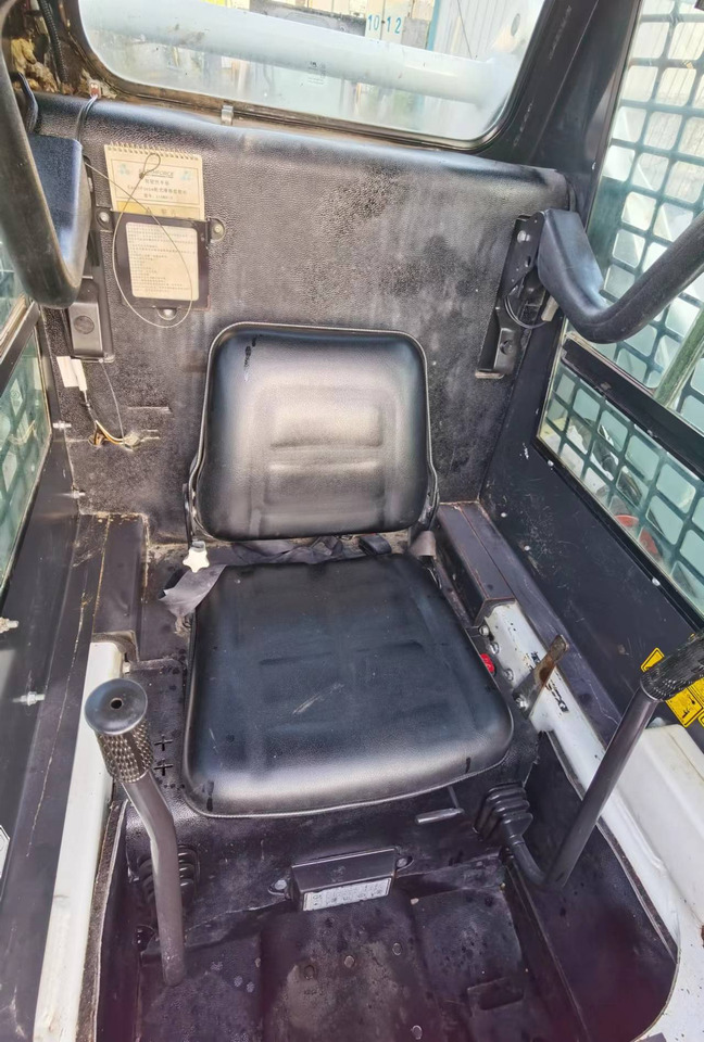 BOBCAT S18 - Мини-погрузчик с бортовым поворотом: фото 4 BOBCAT S18 - Мини-погрузчик с бортовым поворотом: фото 4