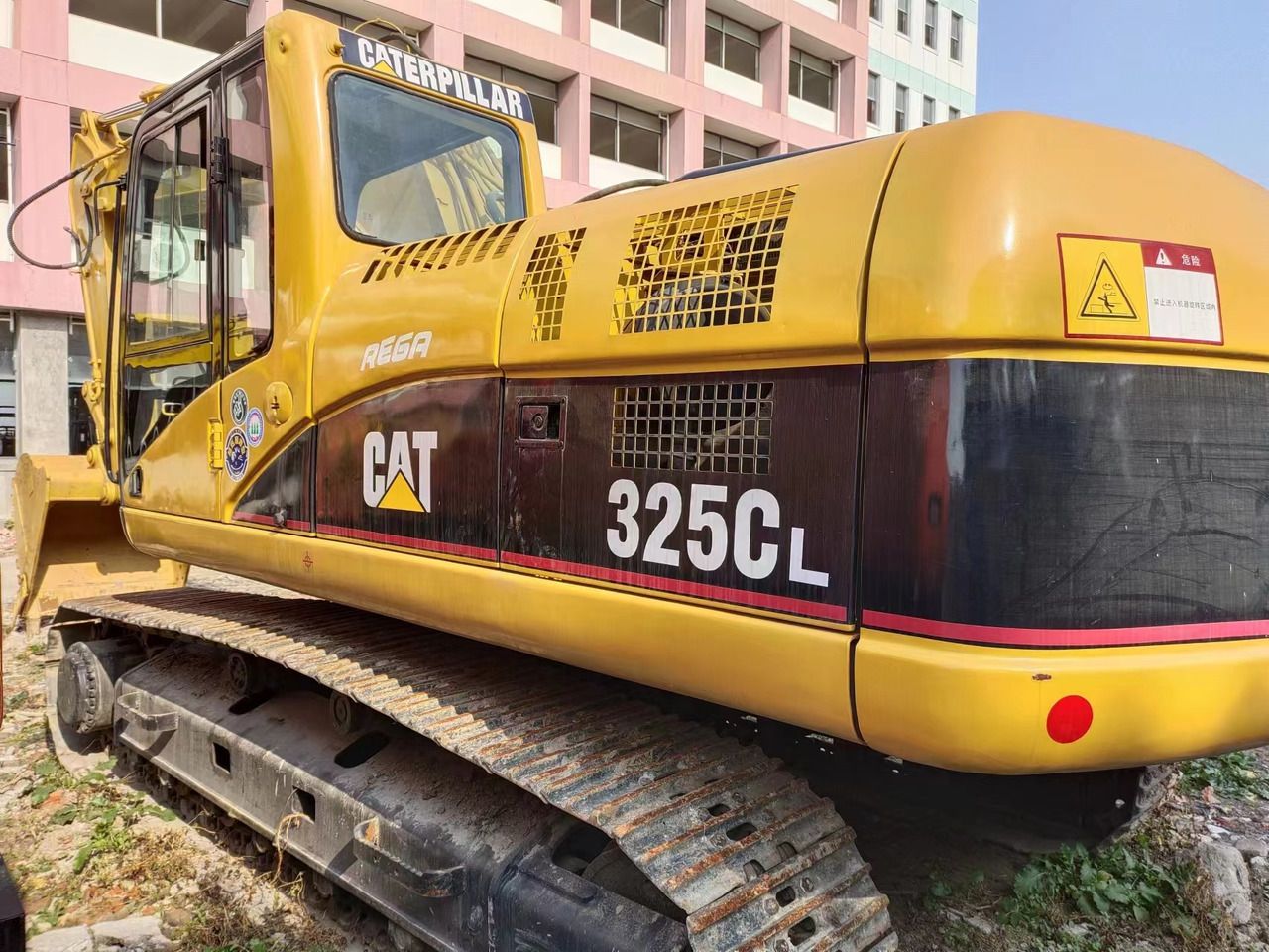 CAT 325CL - Гусеничный экскаватор: фото 2 CAT 325CL - Гусеничный экскаватор: фото 2