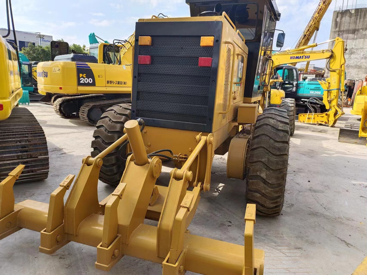 CATERPILLAR 140H - Грейдер: фото 2 CATERPILLAR 140H - Грейдер: фото 2