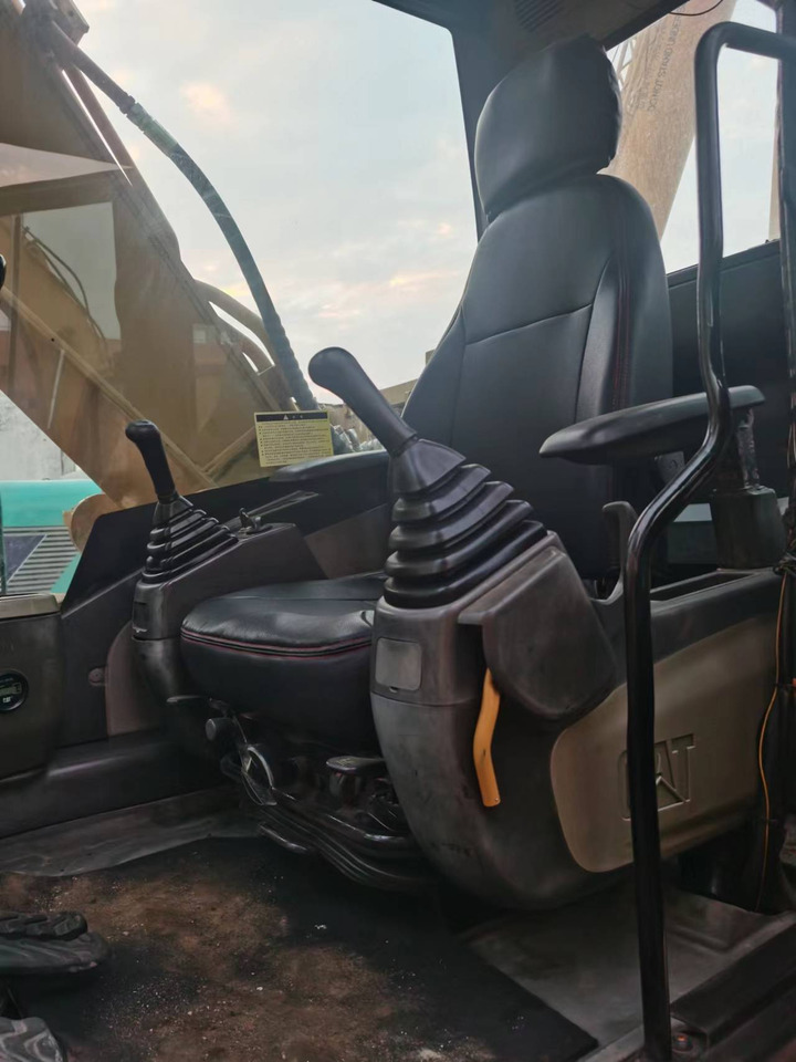 CATERPILLAR 315D - Гусеничный экскаватор: фото 5 CATERPILLAR 315D - Гусеничный экскаватор: фото 5