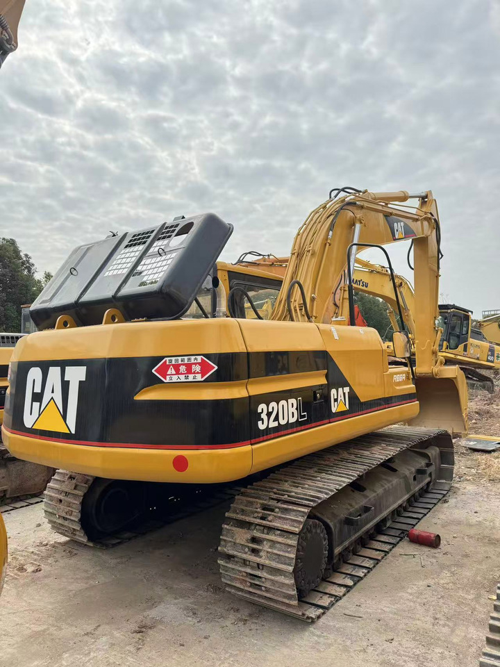 CATERPILLAR 320B - Гусеничный экскаватор: фото 1 CATERPILLAR 320B - Гусеничный экскаватор: фото 1