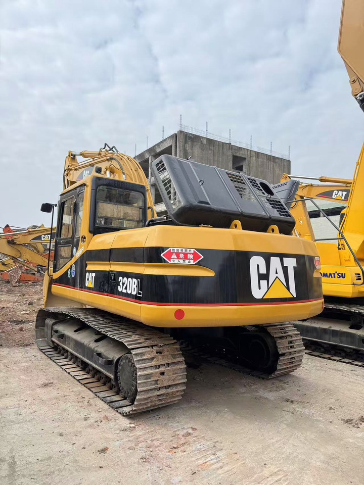 CATERPILLAR 320B - Гусеничный экскаватор: фото 3 CATERPILLAR 320B - Гусеничный экскаватор: фото 3