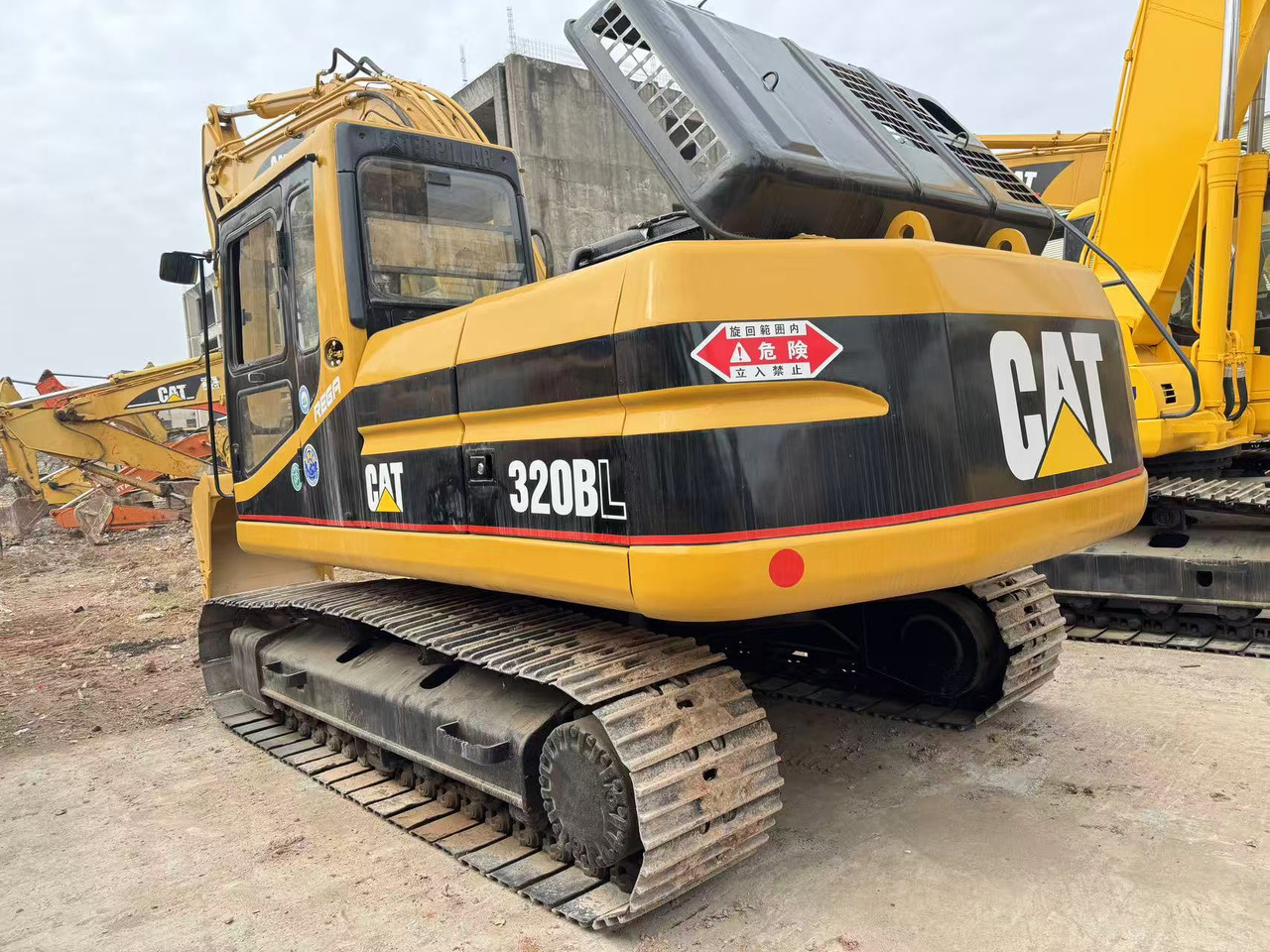 CATERPILLAR 320B - Гусеничный экскаватор: фото 4 CATERPILLAR 320B - Гусеничный экскаватор: фото 4